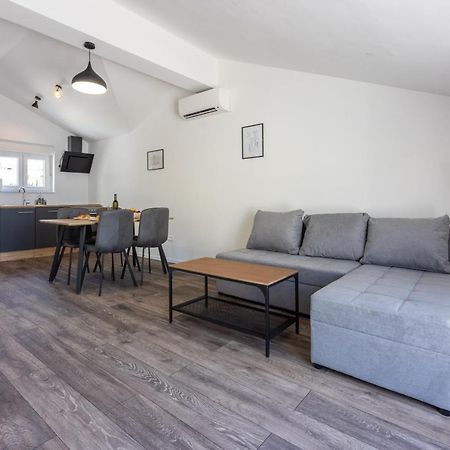 סלצה Luxury Apartments Lovorka 3 & 4***/**** מראה חיצוני תמונה