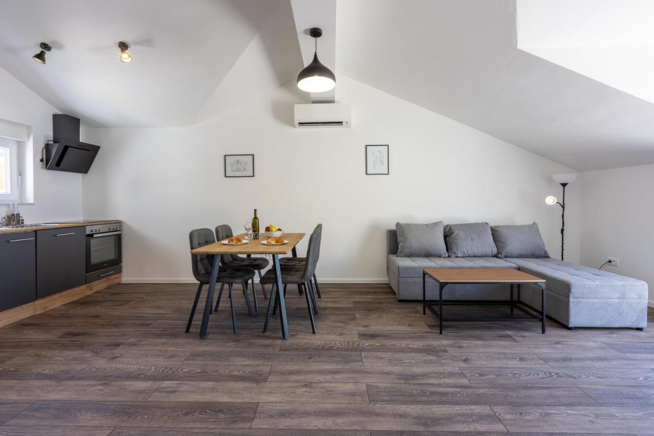 סלצה Luxury Apartments Lovorka 3 & 4***/**** מראה חיצוני תמונה